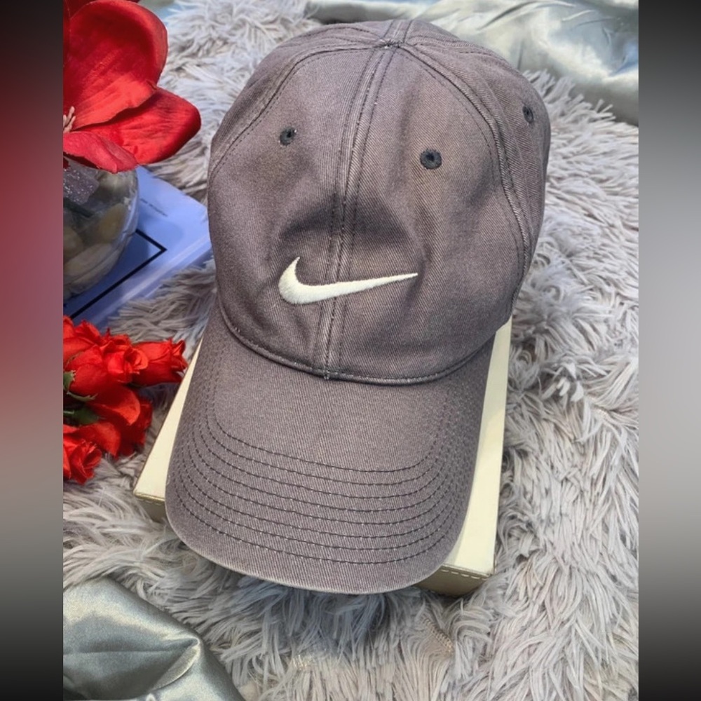 🌹Vintage Nike “Just Do It” Gray Baseball Cap with White Swoosh